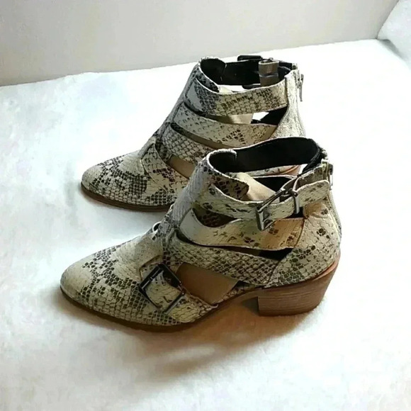 crevo cream leather snake cage ankle booties - Picture 4 of 8